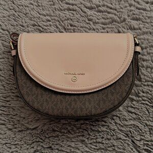 ⭐️AUTHENTIC⭐️ MICHAEL KORS Jet Set Half Dome Bag